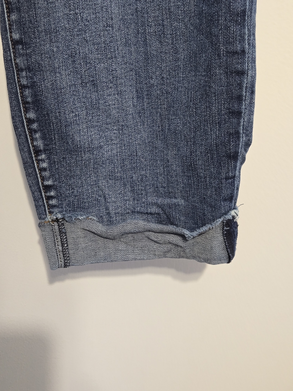 Kut From The Kloth Abigail Crop Jeans Womens 16W Blue Straight Leg Distressed - Picture 4 of 11
